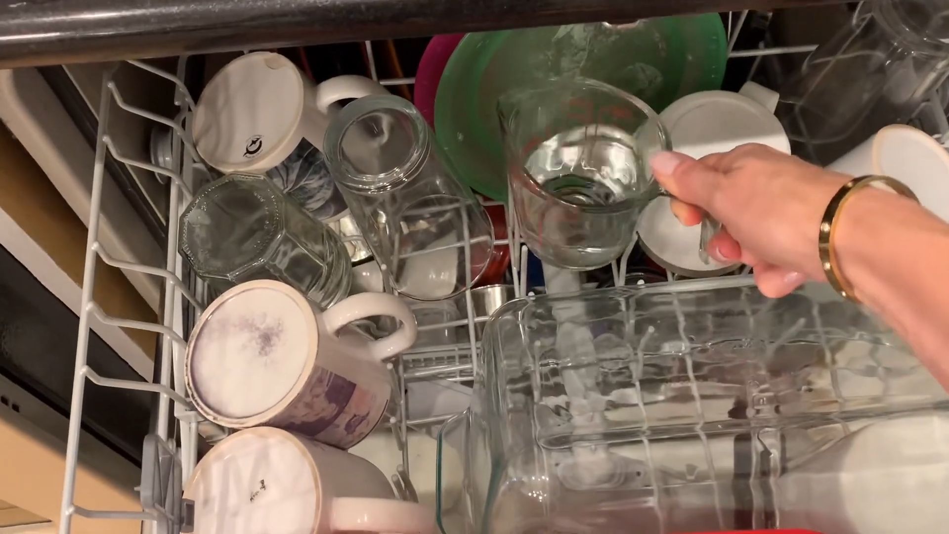 White vinegar household uses